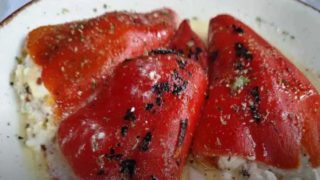 Φέτα με πιπεριά Φλωρίνης: Η συνταγή της ημέρας