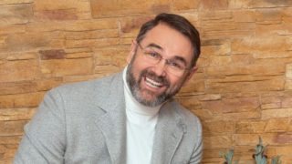 Ο άγνωστος Σταύρος Μπαλάσκας: Το πρόσωπο πίσω από τη στολή και οι στιγμές ανθρωπιάς που δεν έμαθε ποτέ κανείς