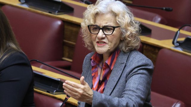 Θλίψη: Πέθανε αιφνίδια από ανακοπή καρδιάς ο 48χρονος γιος της Θεανώς Φωτίου, Βασίλης Ρίζος – Ήταν πατέρας ενός παιδιού