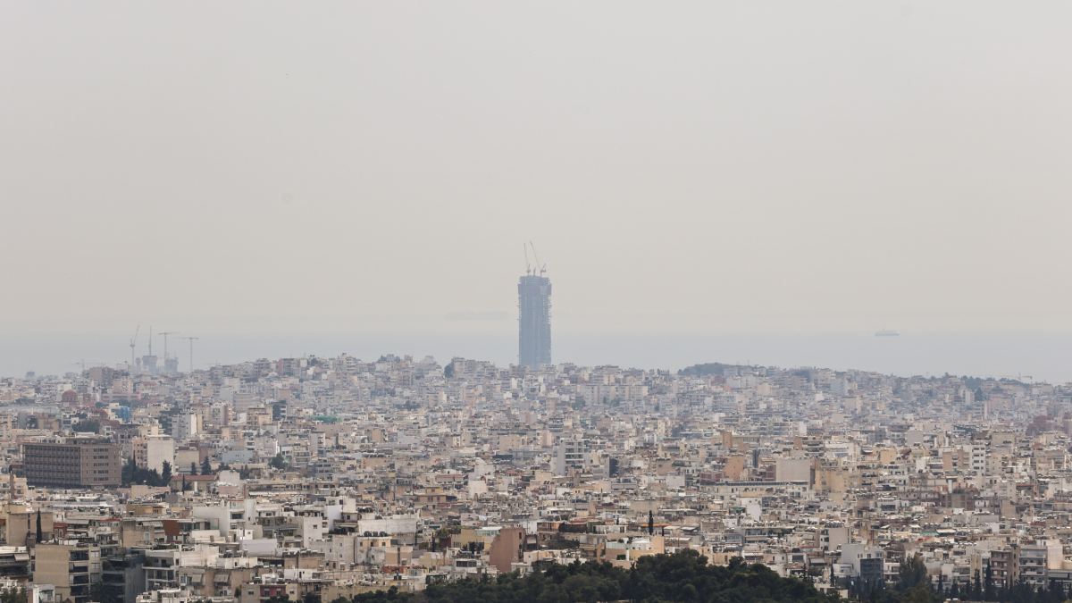 Καιρός σήμερα 18/4: Υποχωρεί η αφρικανική σκόνη – Η πρόγνωση Σούζη και Τυράσκη για την αστάθεια