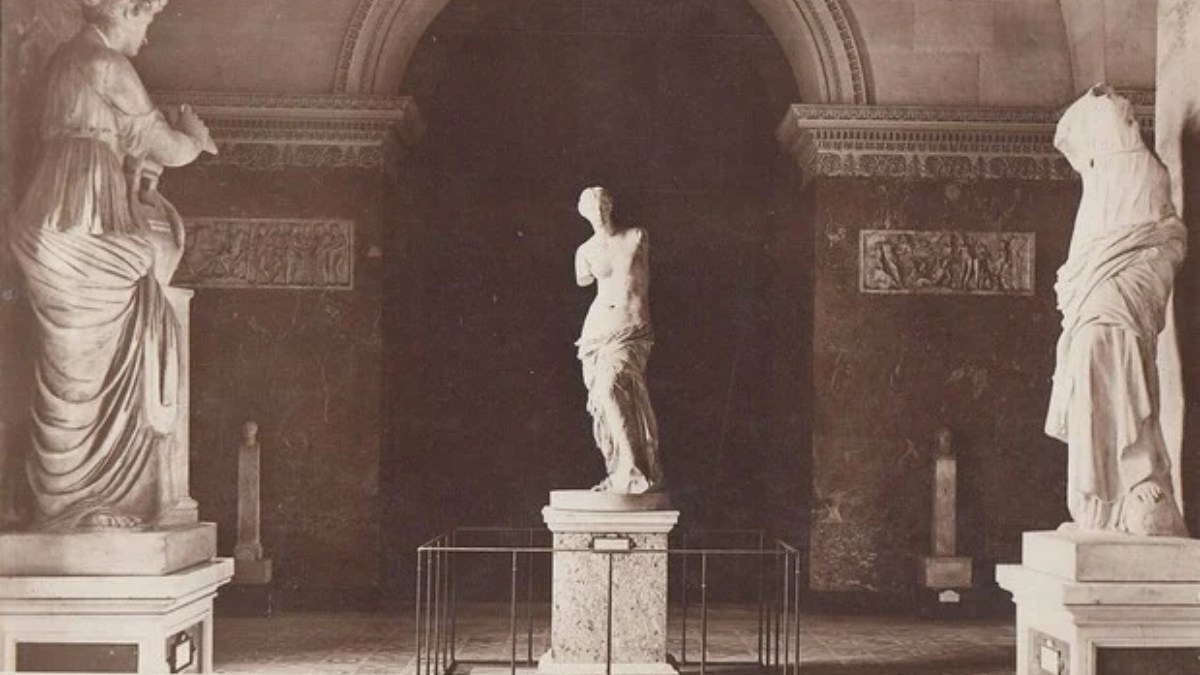 Σαν σήμερα 08 Απριλίου 1820: Ο αγρότης Γιώργος Κεντρωτάς, σκάβοντας στο κτήμα του στη Μήλο, ανακαλύπτει ένα γυναικείο άγαλμα – Την Αφροδίτη της Μήλου