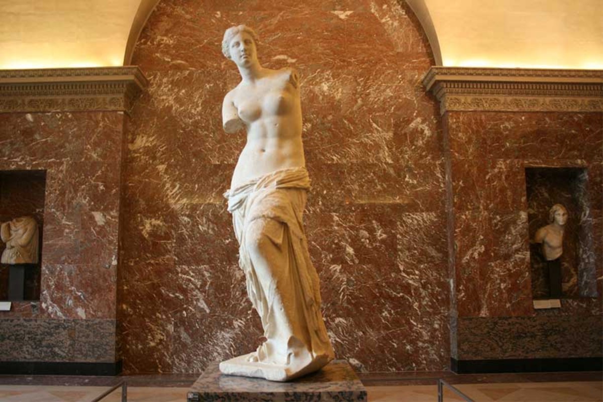 Η Αφροδίτη της Μήλου βρίσκεται στο Λούβρο μέχρι και σήμερα