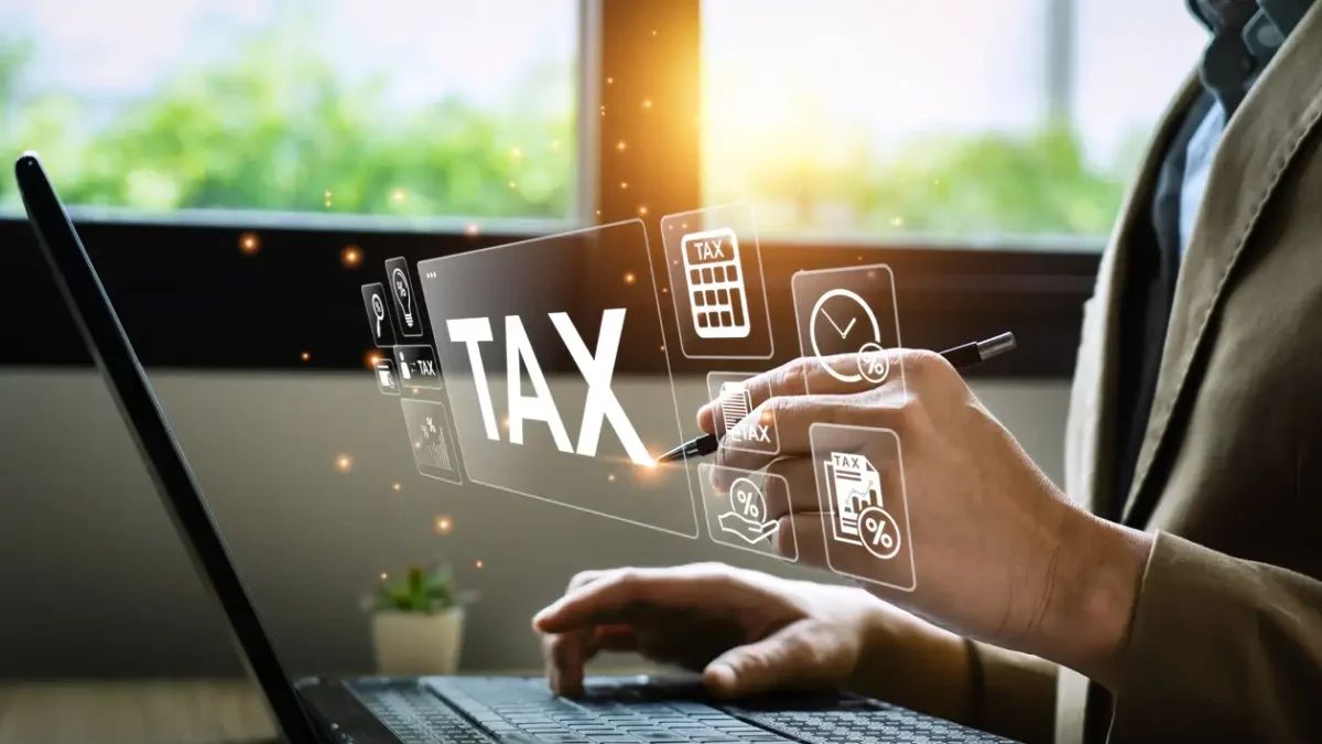 Νέα «μπλόκα» της ΑΑΔΕ σε μικρές επιχειρήσεις και e-shop – Ποιοι κινδυνεύουν με πρόστιμα