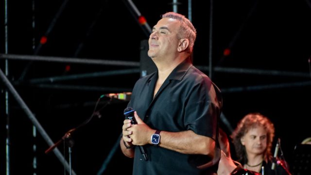 Αντώνης Ρέμος: Η ξαφνική ανακοίνωση που αλλάζει τα δεδομένα στη νυχτερινή Αθήνα