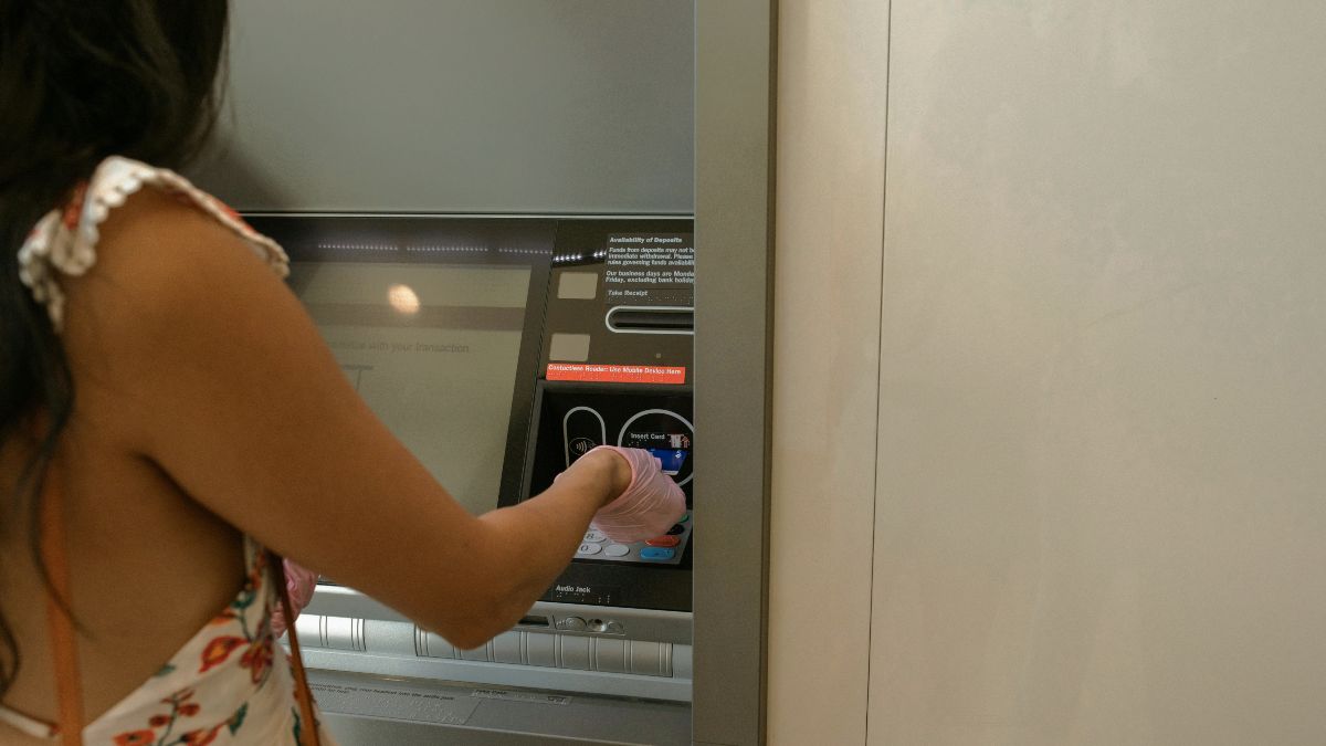 Αναλήψεις χωρίς κάρτα: Το σχέδιο που αλλάζει τα δεδομένα στην Ευρώπη