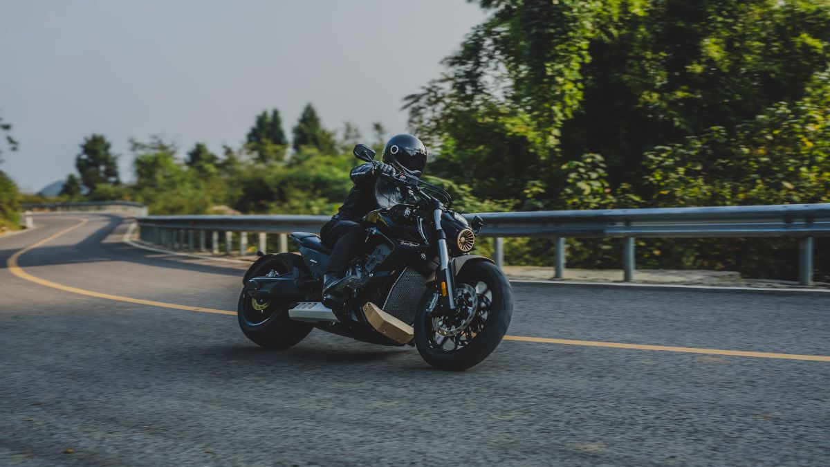 Η Teoren Motors B.N. Θεοχαράκης στην Έκθεση Μοτοσυκλέτας 2026 με τις UM Motorcycles, BENDA και Phelon & Moore