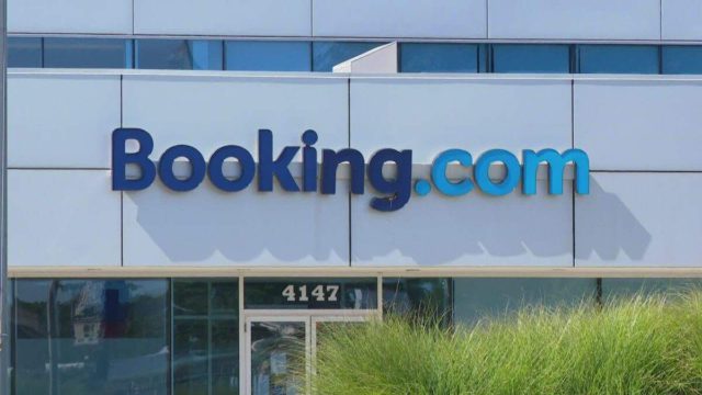 Προσοχή με την Booking.com: Χάκερς μπήκαν στην πλατφόρμα – Η ανακοίνωση της εταιρείας σε όσους έχουν κάνει κράτηση