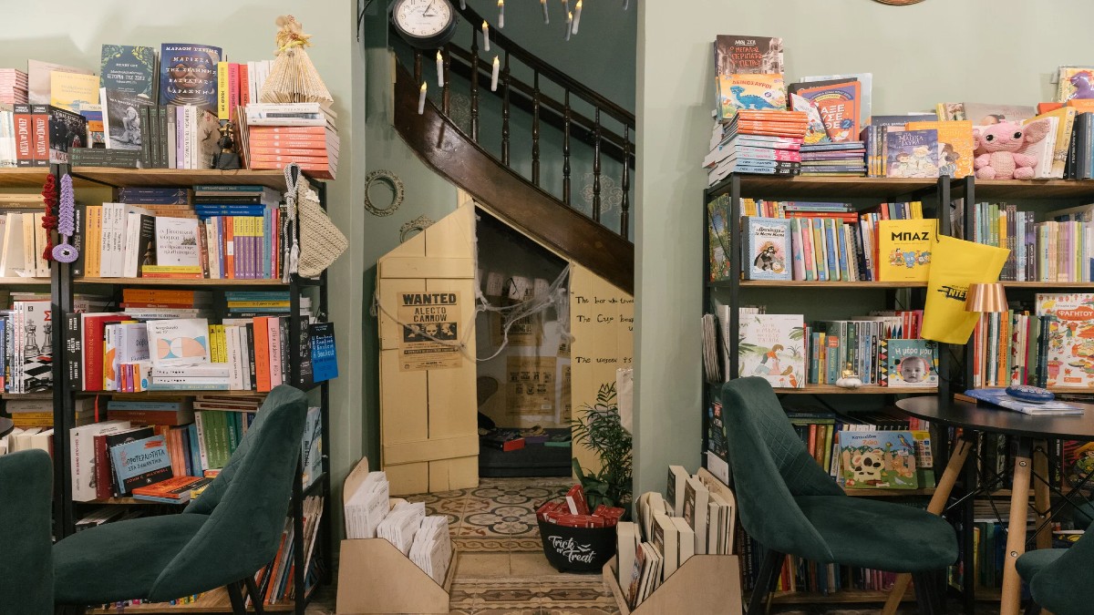 Booking Hill House: Το «μυστικό» αρχοντικό του 1892 στην Καλλιθέα που θα σε κάνει να ξεχάσεις ότι βρίσκεσαι στην Αθήνα