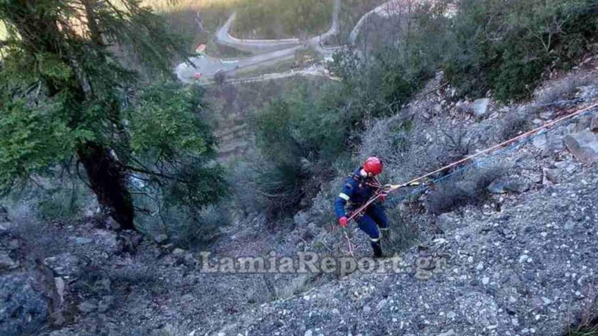 Τραγωδία στην Ευρυτανία: 54χρονος έχασε τη ζωή του μετά από πτώση φορτηγού σε γκρεμό 40 μέτρων