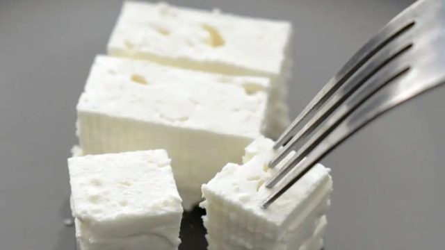 Σοβαρός κίνδυνος για την υγεία: Ανακαλείται φέτα, εντοπίστηκε παθογόνος μικροοργανισμός