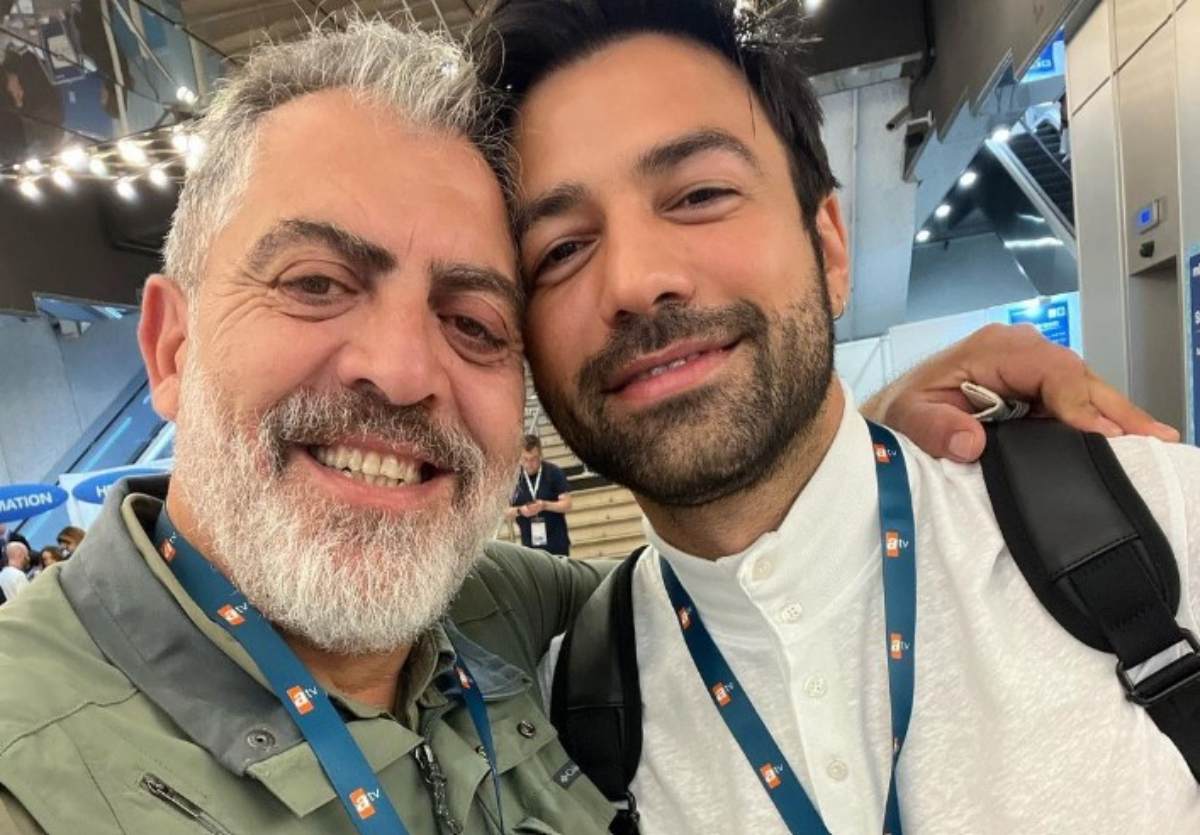 Ο Κούλλης Νικολάου, ως παραγωγός και συνιδιοκτήτης της Make-It Productions, αποτελεί βασικό πυλώνα της δημιουργικής διαδικασίας