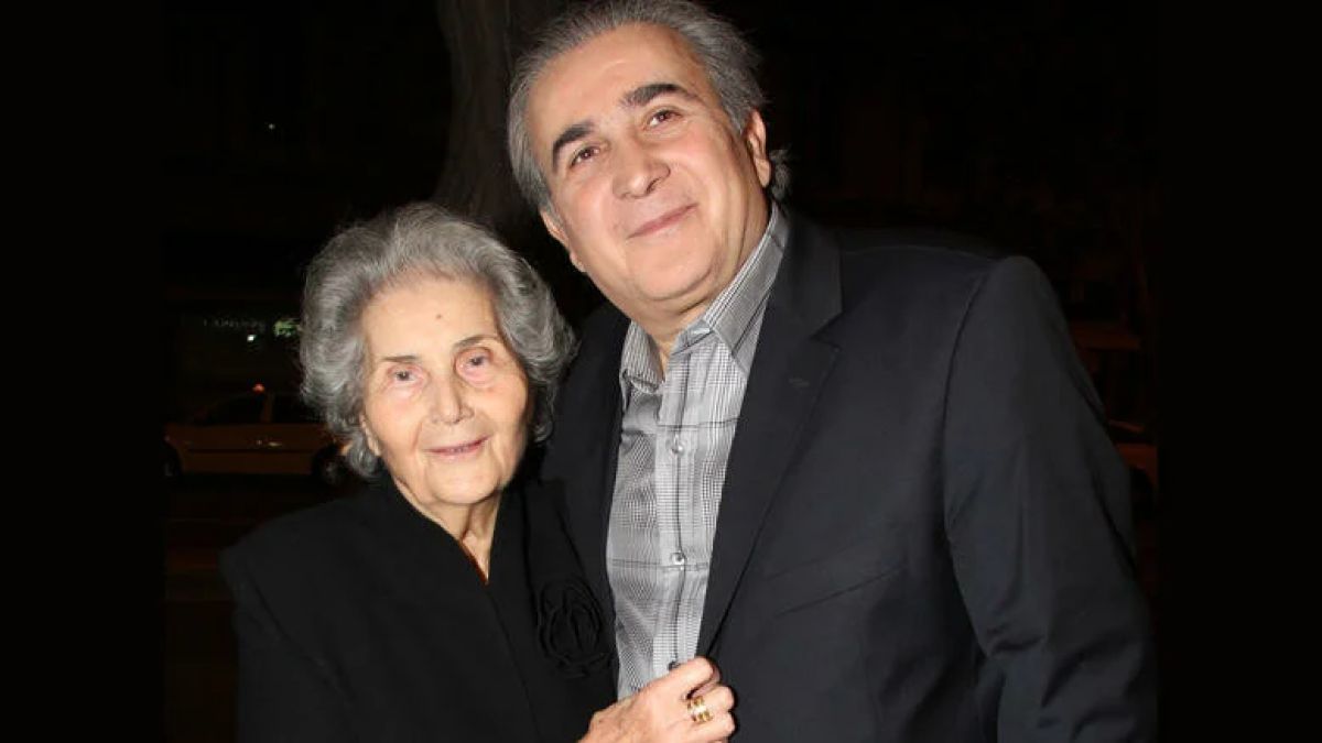 Ο Λάκης Λαζόπουλος με την μητέρα του