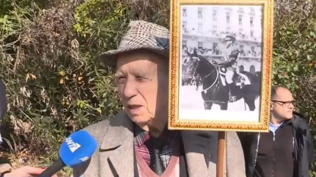 Όταν ο 89χρονος μιλούσε για την κηδεία του τέως βασιλιά Κωνσταντίνου – «Πρέπει η ημέρα σήμερα να είναι συννεφιασμένη»