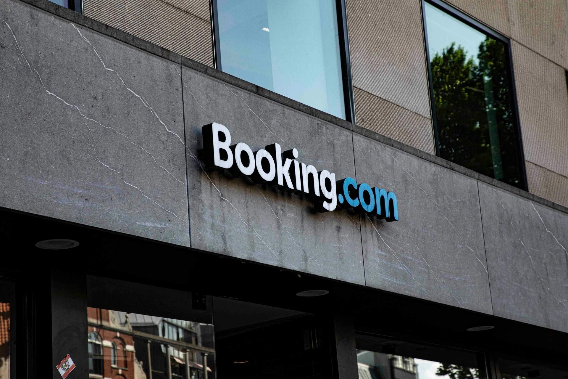 Ο κίνδυνος για «reservation hijacks» αυξάνεται κατακόρυφα μετά την υποκλοπή πραγματικών στοιχείων από την πλατφόρμα Booking.