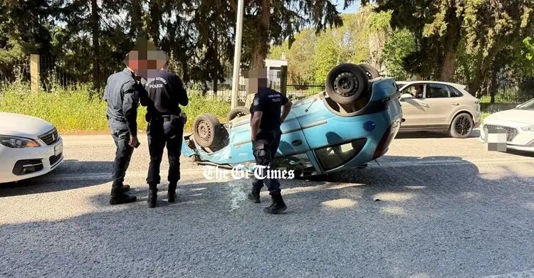 Οι έρευνες των αρχών συνεχίζονται για να διαπιστωθούν τα αίτια του ατυχήματος στη Θεσσαλονίκη, το οποίο οδήγησε στη μεταφορά μιας τραυματισμένης γυναίκας στο νοσοκομείο από το ΕΚΑΒ.