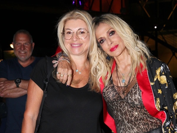 Η Χριστίνα Πολίτη σε μια εκ βάθων εξομολόγηση στο «Στούντιο 4», μιλά για τις φιλίες, τις παρερμηνείες και την προσωπική της διαδρομή.