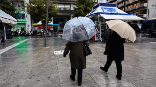 Κακοκαιρία Erminio: 112 στην Αττική – Επικαιροποιήθηκε το έκτακτο δελτίο της ΕΜΥ