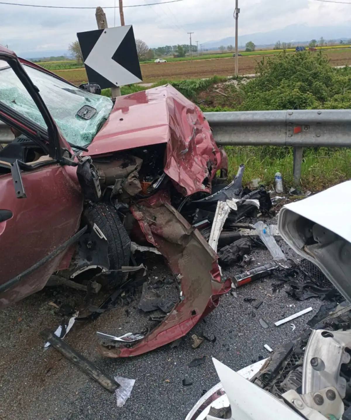 Μια οικογένεια ξεκληρίστηκε στην άσφαλτο: Θρήνος στην Καβάλα για το 3χρονο αγοράκι που σκοτώθηκε σε σφοδρή σύγκρουση, ενώ δεν βρισκόταν σε ειδικό κάθισμα ασφαλείας.