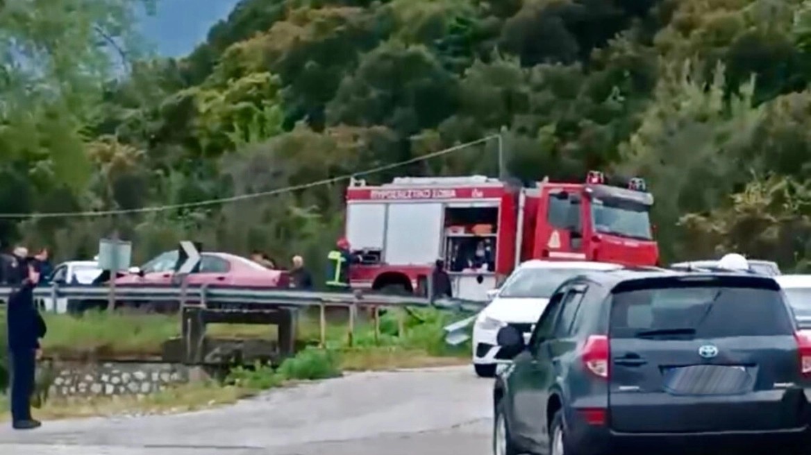 Ανείπωτη τραγωδία συγκλονίζει την Καβάλα ανήμερα του Μεγάλου Σαββάτου. Ένα τροχαίο δυστύχημα στην Εθνική Οδό Καβάλας-Σερρών, στο ύψος του Παλαιοχωρίου, κατέληξε στον θάνατο ενός 3χρονου παιδιού