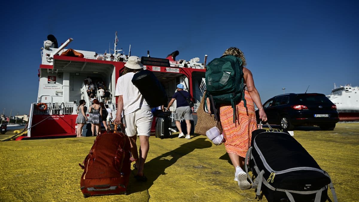 Τρέχουν οι αιτήσεις για διακοπές με επιδότηση – Όλη η διαδικασία