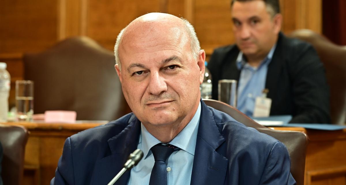 Κώστας Τσιάρας