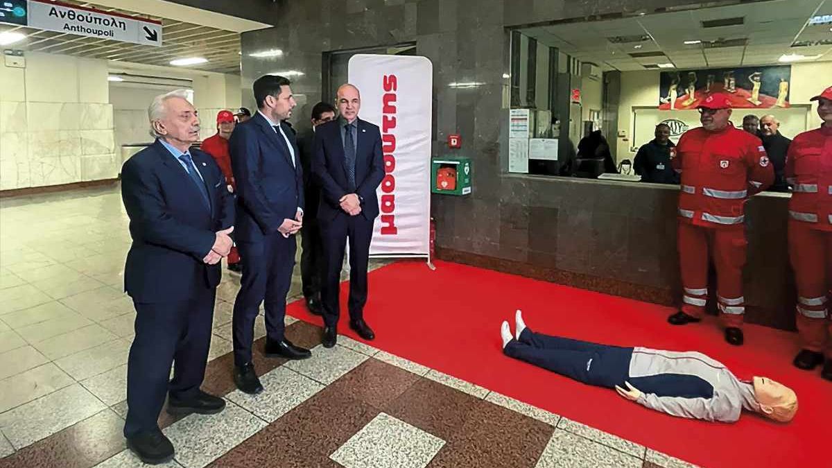 Διαμαντής Μασούτης Α.Ε.: «Προσφορά ζωής» με δωρεά 84 απινιδωτών για τους σταθμούς Μετρό Αθήνας και Θεσσαλονίκης