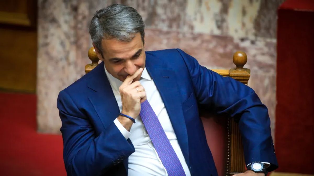 Νέα Δημοκρατία: «Βράζουν» οι βουλευτές πριν τη συνεδρίαση – Το σχέδιο του Μητσοτάκη για να «ρίξει» τους τόνους