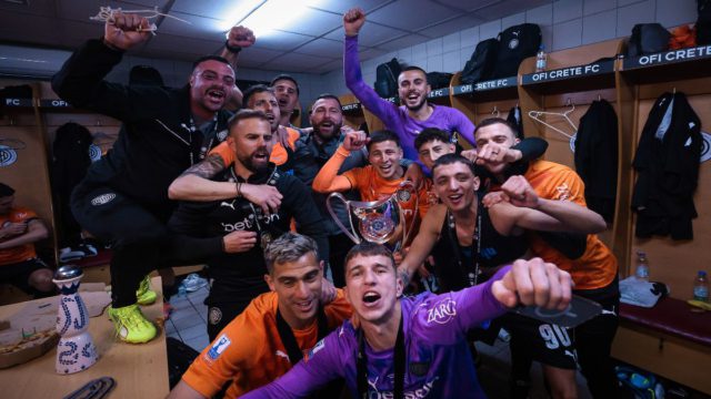 Παίχτες του ΟΦΗ κοροϊδεύουν τον ΠΑΟΚ με τραγούδι νταλκαδιάρικο