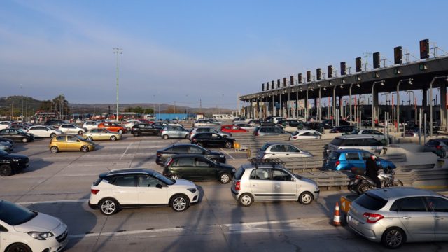 Πως είναι η κίνηση στους δρόμους – Στο “κόκκινο” οι Εθνικές Οδοί από τους εκδρομείς του Πάσχα