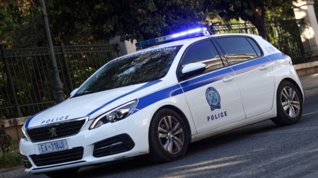 Τέλος στο θρίλερ στον Νέο Κόσμο: Συνελήφθη ο ένοπλος που είχε ταμπουρωθεί με όπλο στο σπίτι του