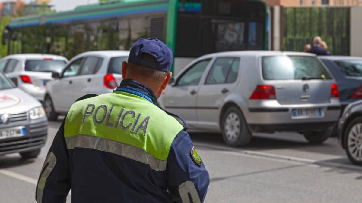 Τι κάνετε αν σας σταματήσουν σε έλεγχο στην Αλβανία