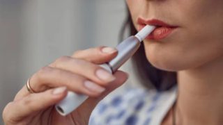 Ηλεκτρονικό τσιγάρο: Νέα μελέτη αποκαλύπτει ότι το άτμισμα προκαλεί καρκίνο – Κίνδυνος για πνεύμονες και στοματική κοιλότητα