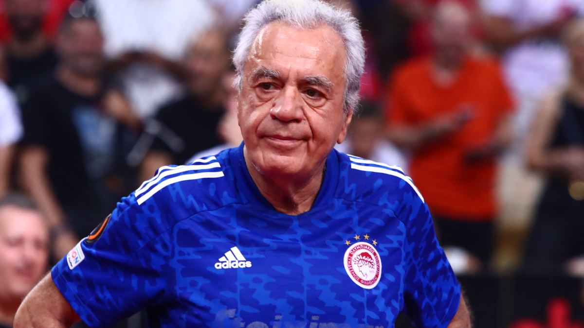 Αποκάλυψη του Τάκη: Ποιος πρόεδρος του Ολυμπιακού τον «φέσωσε»;