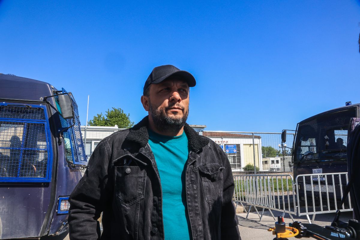 Διακόπηκε η δίκη μετά από σκληρές συγκρούσεις