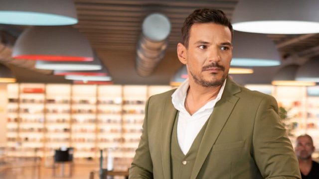 Κώστας Τσουρός: Νέα δεδομένα για το φημολογούμενο επεισόδιο στη Νάξο – Η αφοπλιστική απάντηση του καταστήματος