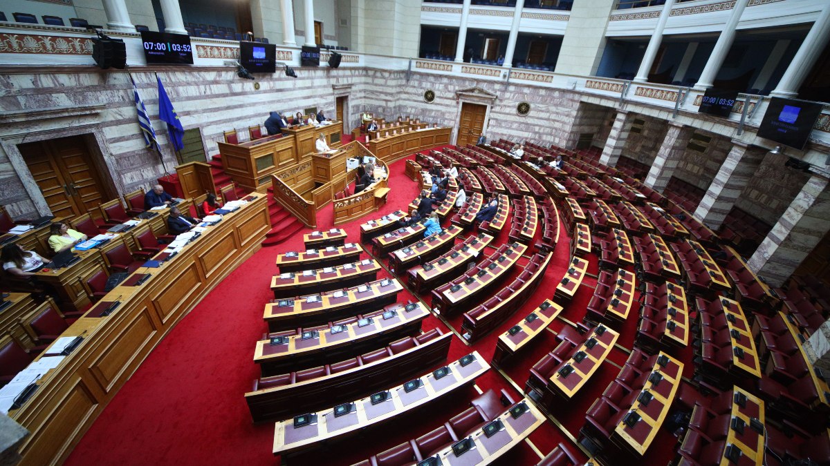 Στο κάδρο 11 βουλευτές και 2 υπουργοί