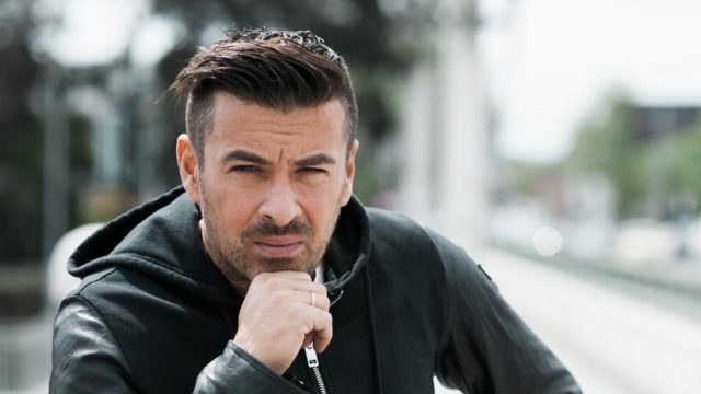 Γιάννης Αϊβάζης: Αυτή είναι η κούκλα σύντροφός του – «Πιάστηκαν» μαζί στην Κρήτη