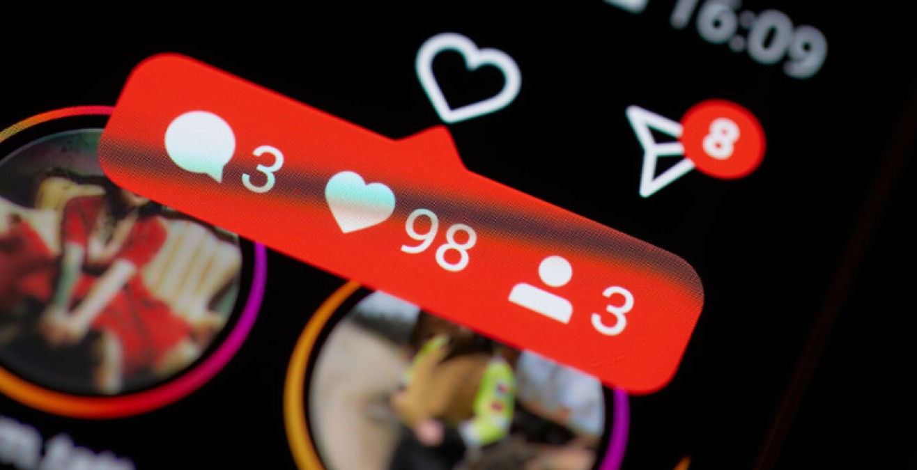 Κάθε like, σχόλιο ή follow μπορεί να γίνει αντικείμενο σχολιασμού.