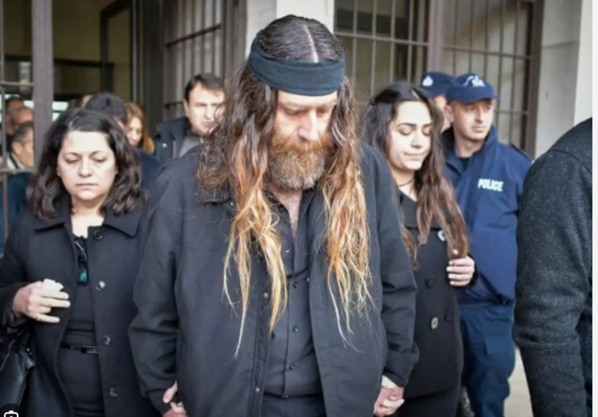 Ας παρουμε το παράδειγμα του Α. Γιακουμάκη