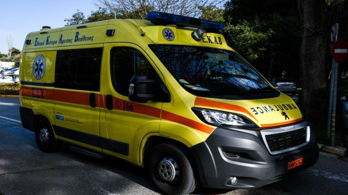 Σοκαρισμένη η Κρήτη: Νεαρός εντοπίστηκε βαριά τραυματισμένος στην οικία του