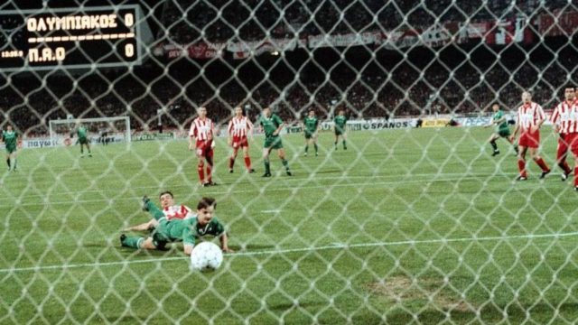 Σαν σήμερα, 12 Μαΐου 1993: Ο τελικός των «κουρεμένων κεφαλιών» και το 13ο Κύπελλο του Παναθηναϊκού
