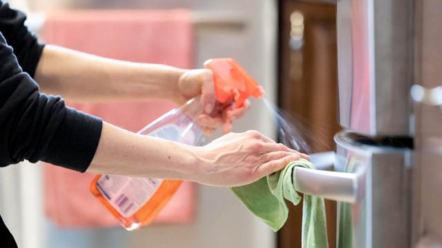 Το «κρυφό» σημείο στο ψυγείο που εκτοξεύει τον λογαριασμό ρεύματος – Tο αγνοούν όλοι!