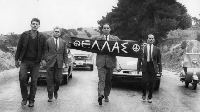 Σαν σήμερα 27 Μαΐου το 1963 «έσβησε» ο Γρηγόρης Λαμπράκης: Η δολοφονία που συγκλόνισε την Ελλάδα και το διαχρονικό σύνθημα «Ζει!»
