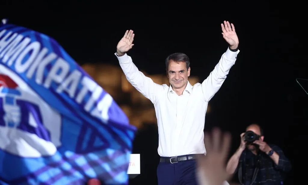 «Σεισμός» στο Μαξίμου: Η κρυφή δημοσκόπηση που φέρνει τα πάνω κάτω – Το κόμμα-έκπληξη που «απειλεί» τον Μητσοτάκη και αλλάζει τον πολιτικό χάρτη!