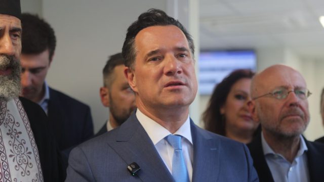 Γεωργιάδης για τον γιατρό με το φακελάκι: «Είναι ό,τι πιο απαίσιο, απάνθρωπο και ποταπό μπορεί να δει κανείς»
