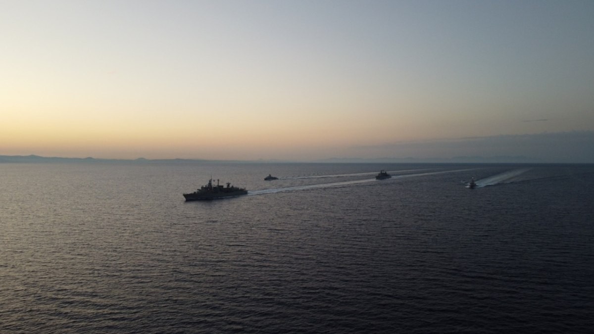 Σκηνικό έντασης στο Αιγαίο: Τουρκικό πολεμικό παρενόχλησε πλοίο με ελληνική άδεια