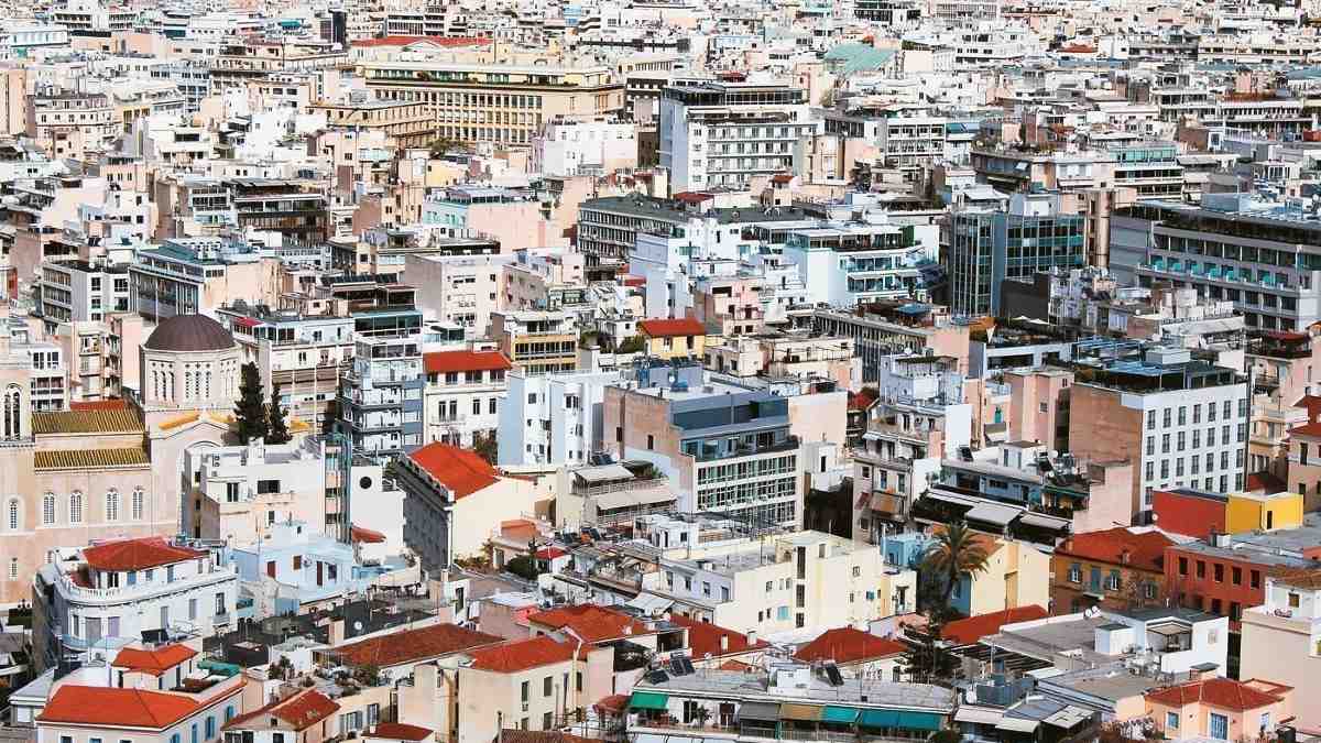 Νέο πρόγραμμα «Ανακαινίζω»: Ποιοι κερδίζουν επιδότηση και πόσα χρήματα θα χρειαστεί να βάλουν από την τσέπη τους