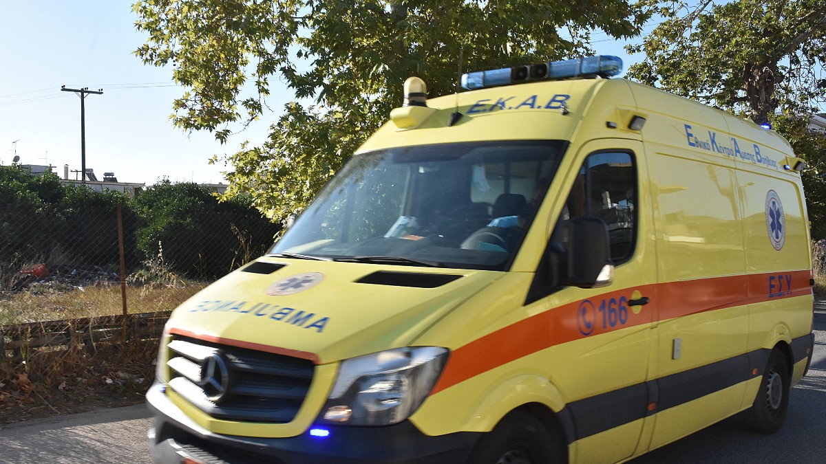 Στιγμές πανικού στο Αργοστόλι: Αυτοκίνητο παρέσυρε μικρό παιδί