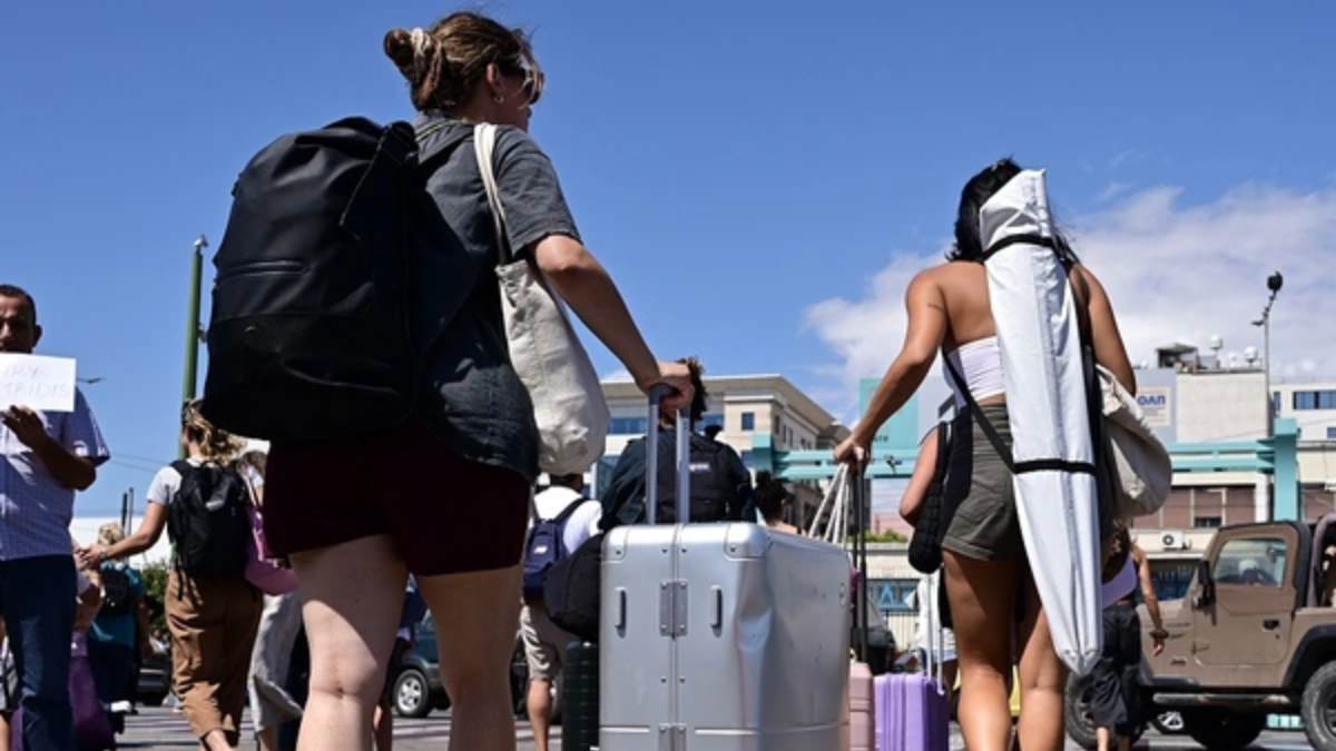 Youth Pass: Ξεκινά η αντίστροφη μέτρηση για τις αιτήσεις – Ποιοι παίρνουν τα 150 ευρώ και πώς τα χρησιμοποιούν