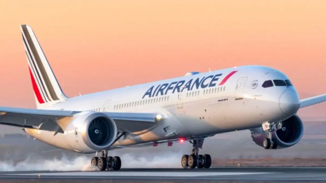 Σοκ: Αναγκαστική προσγείωση σε πτήση της Air France λόγω… Έμπολα!